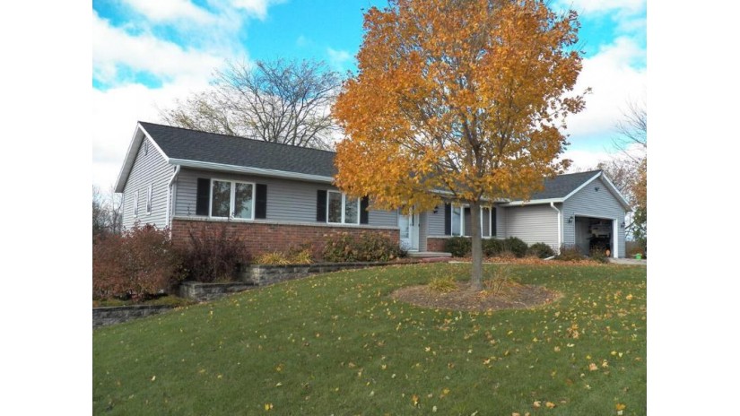 1722 S Alverno Rd Manitowoc Rapids, WI 54220 by RE/MAX Port Cities Realtors $289,900