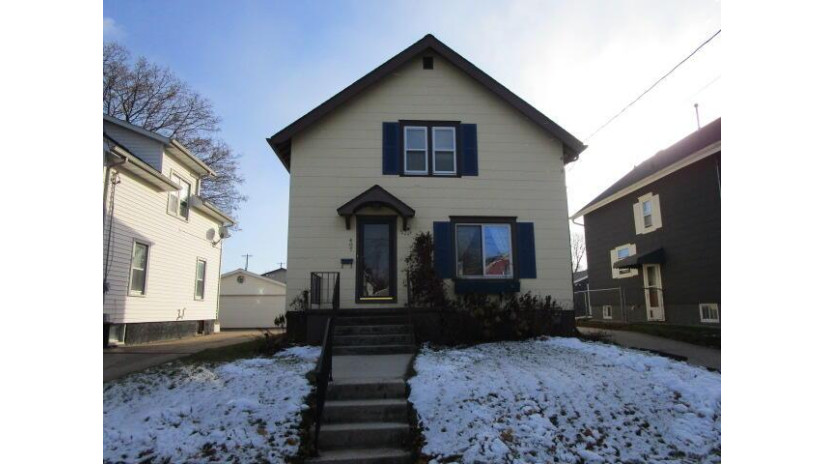 407 Huron St Manitowoc, WI 54220 by Coldwell Banker Real Estate Group~Manitowoc $114,900