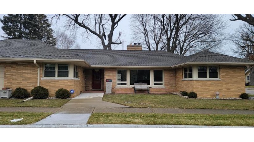 4112 Taft Rd Kenosha, WI 53142 by Cove Realty, LLC $299,999