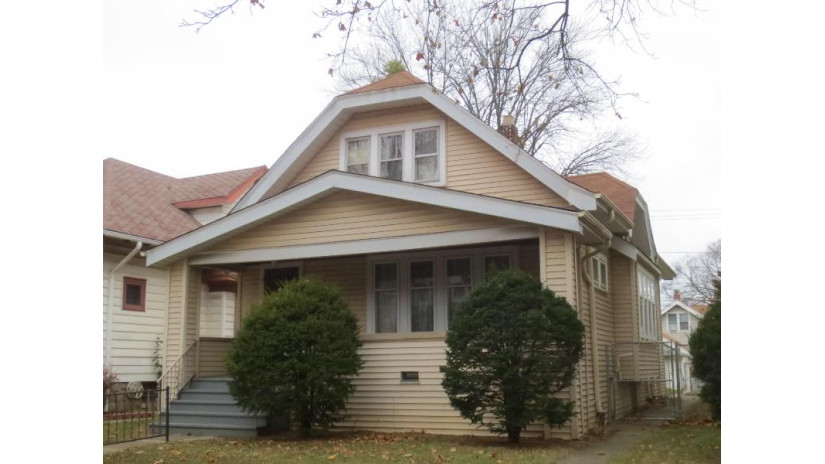 1100 S 28th St Milwaukee, WI 53215 by Realty Experts $109,900