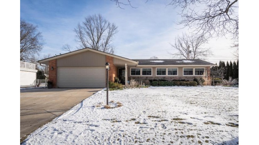 7520 N Fairchild Rd Fox Point, WI 53217 by Keller Williams Realty-Milwaukee North Shore $534,900