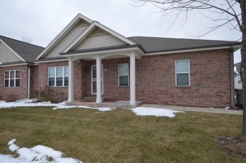 2660 9th Ave, South Milwaukee, WI 53172-3216