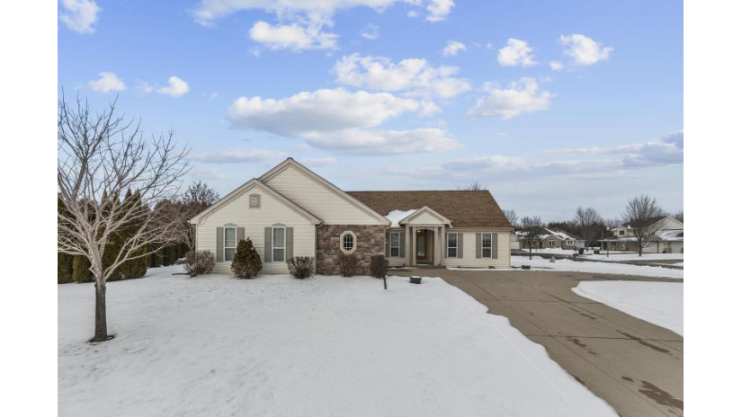 1534 W Starview Dr Appleton, WI 54913 by Weichert, Realtors-Place Perfect $329,900