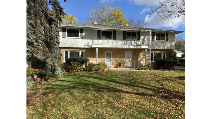 12234 W Dearbourn Ave 12236 Wauwatosa, WI 53226 by EXIT Realty Horizons-Gmtwn $409,900