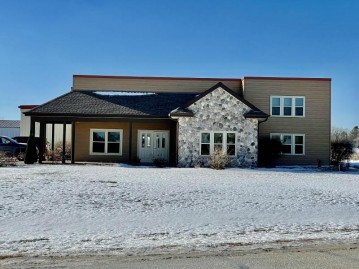 W355S9075 Godfrey Ln, Eagle, WI 53119