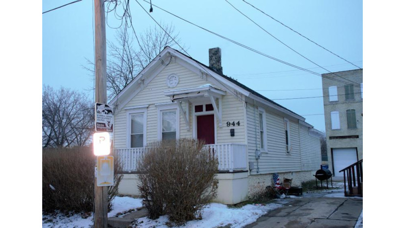 944 Peck Ave Racine, WI 53404 by RE/MAX Newport $60,000