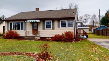 20574 W Gale Ave, Galesville, WI 54630-7178