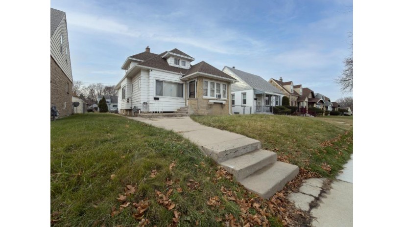 4655 N Parkway Ave Milwaukee, WI 53209 by Realty Executives Integrity~NorthShore $115,000