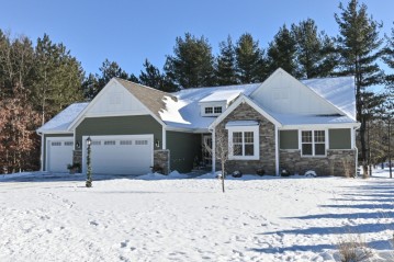 W977 Stone Bridge Ct, Rubicon, WI 53078