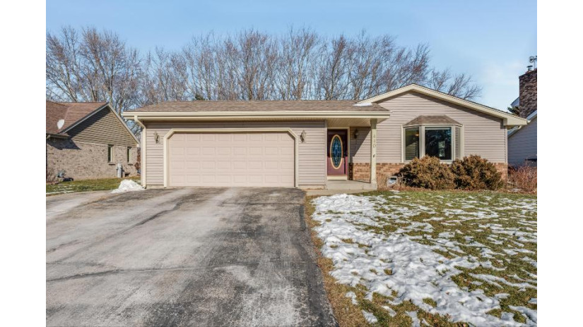 440 West Point Ln Caledonia, WI 53402 by RE/MAX Newport $250,000