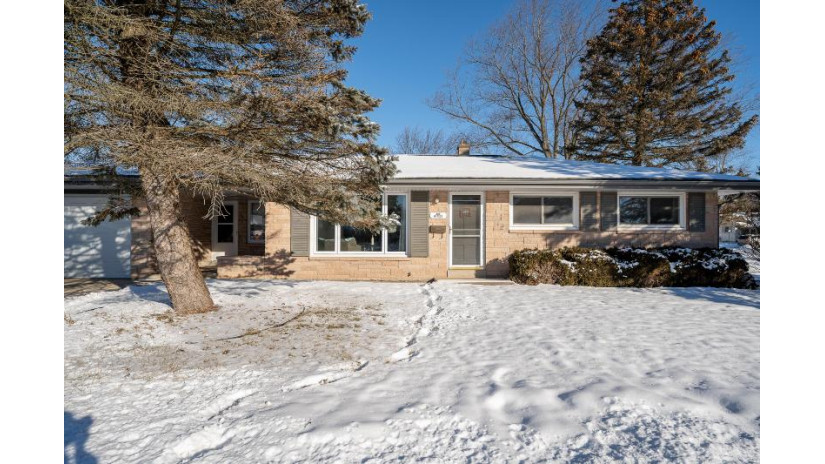 N85W17230 Lee Pl Menomonee Falls, WI 53051 by First Weber Inc - Brookfield $262,900