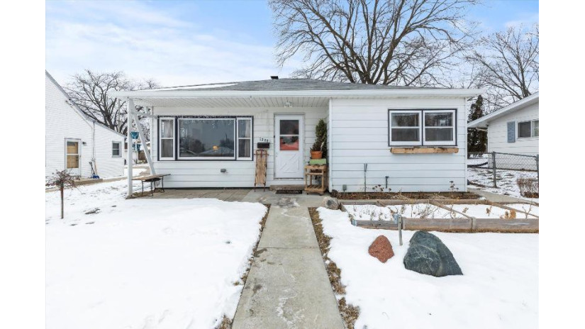 1228 Mackinac Ave South Milwaukee, WI 53172 by Badger Realty Team-Cottage Grove $175,000