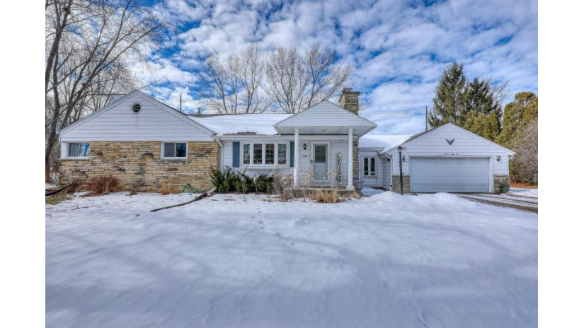 1885 Lone Oak Cir W Brookfield, WI 53045 by EXIT Realty Horizons-Gmtwn $410,000