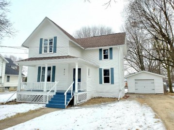 211 N Main St, Reeseville, WI 53579-9509