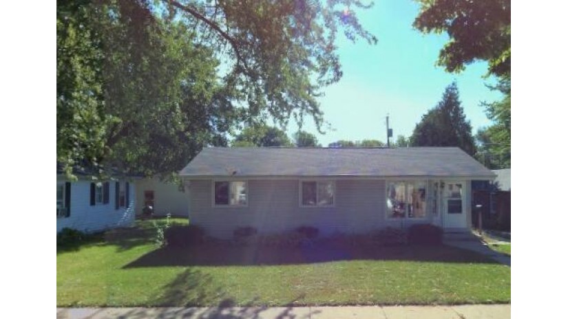 1002 Lyndon St Green Bay, WI 54303 by EXP Realty, LLC~MKE $127,500