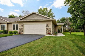 1266 Cameron Circle, Neenah, WI 54956