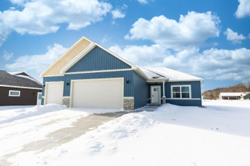 927 Pine Ridge St, Brownsville, WI 53006