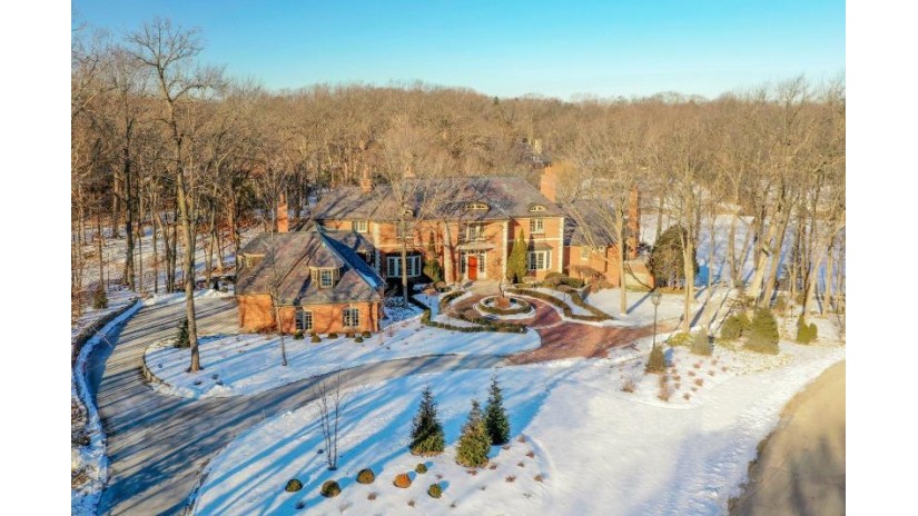 1255 Lakeside Dr Elm Grove, WI 53122 by Mahler Sotheby's International Realty $2,900,000