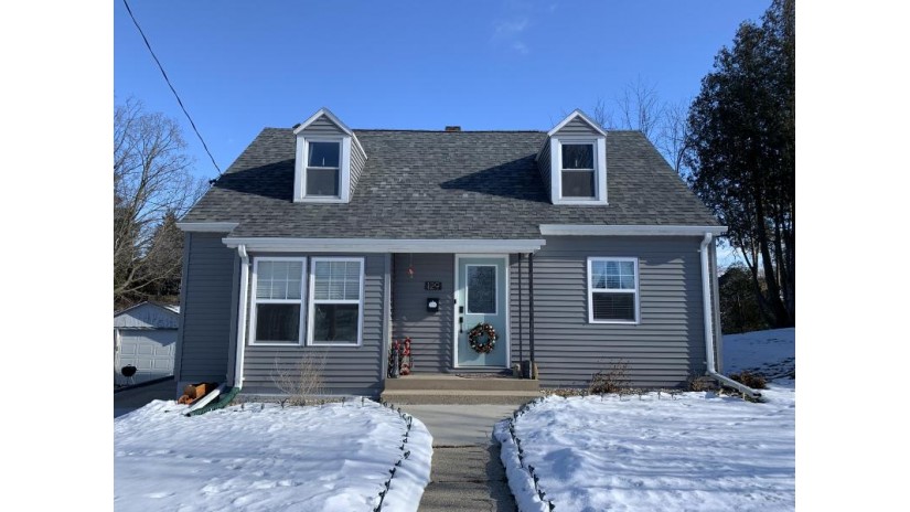 129 Juneau St Horicon, WI 53032 by Salemakers $199,993