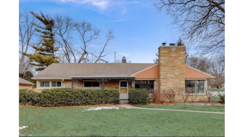 3134 Menomonee River Pkwy Wauwatosa, WI 53222 by Corcoran Realty & Co $484,900