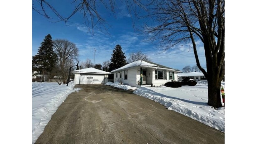 423 Madison St E Caledonia, MN 55921 by Keller Williams Premier Realty MN $179,000