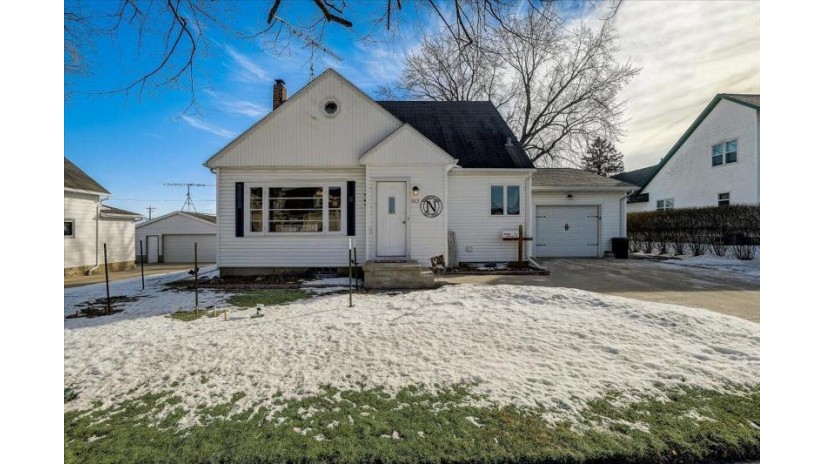312 N Elm St Campbellsport, WI 53010 by Hanson & Co. Real Estate $199,900