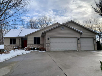 W8783 High Ridge Dr, Greenbush, WI 53023-1437