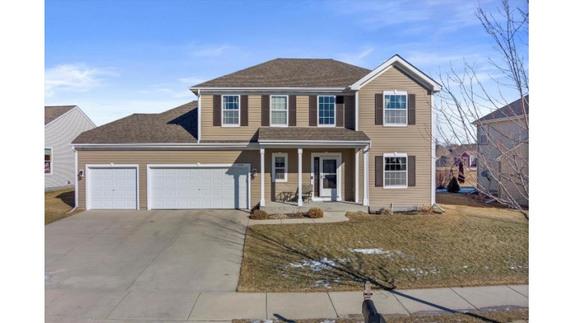 1642 Pintail Dr West Bend, WI 53095 by KWS Realty (Kathy Wolf and Sons Realty) $489,000