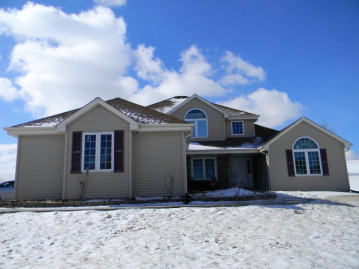 W2590 Nevada Heights Rd, Hubbard, WI 53035-9526