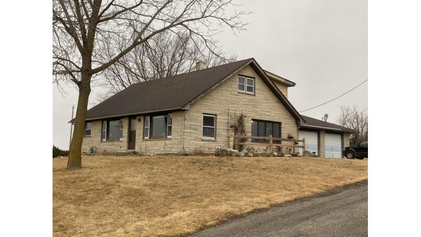 1898 County Road D Belgium, WI 53004 by Brooks Investment Group, LLC $728,000