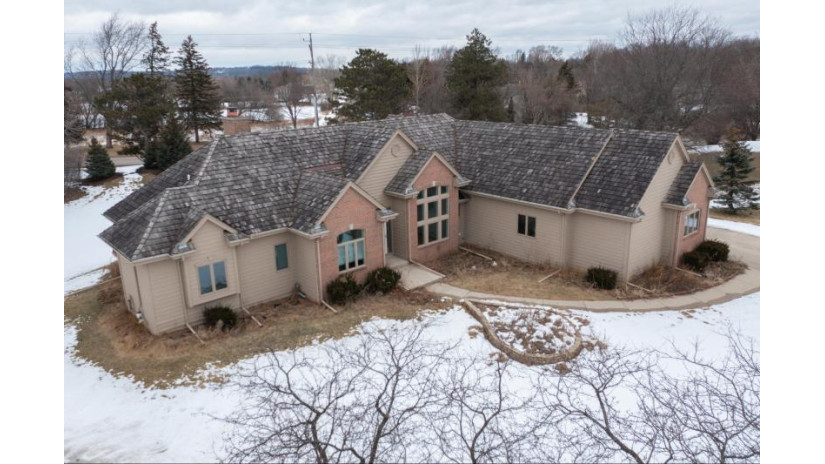 19160 Eton Ct Brookfield, WI 53045 by Realty Executives - Integrity $750,000