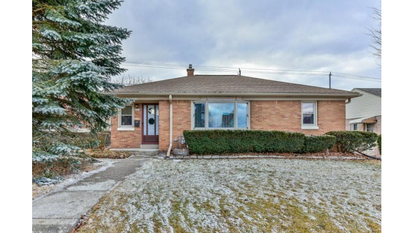 4367 S Packard Ave Cudahy, WI 53110 by Homestead Realty, Inc $209,900