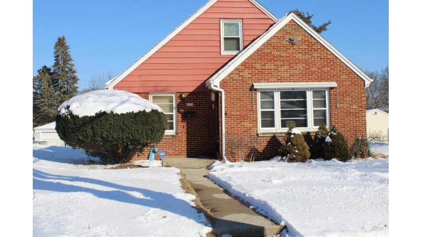 4716 N 71st St Milwaukee, WI 53218 by Coldwell Banker Realty $119,900