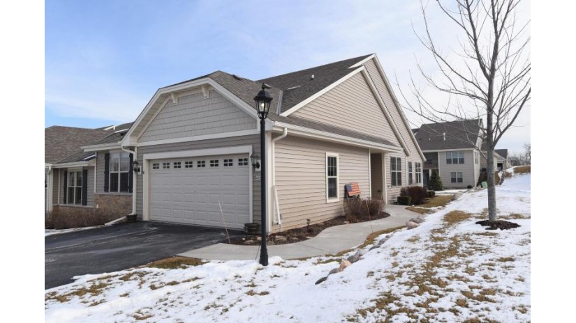 485 Woodfield Cir Waterford, WI 53185 by RE/MAX Legacy $364,500