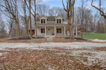 W292 Lang Rd, Ixonia, WI 53036