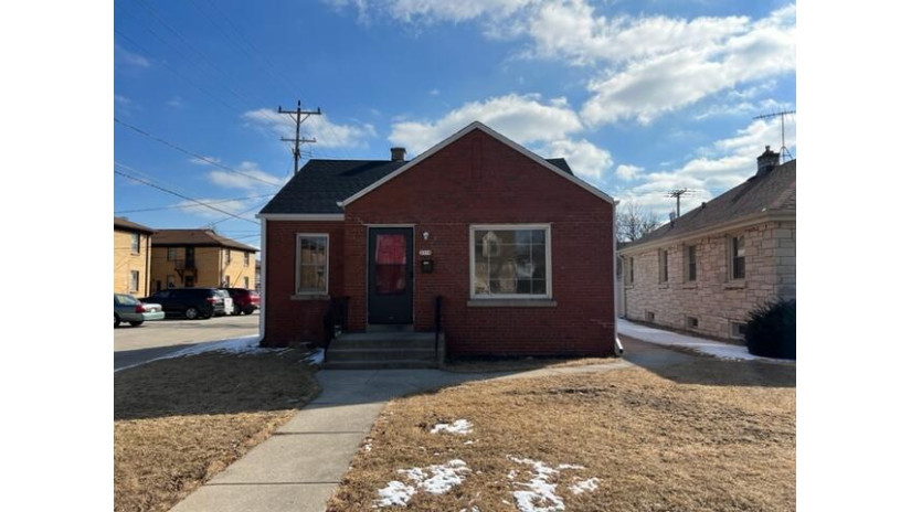 2318 S 55th St West Allis, WI 53219 by Jason Scott Realty & Management, LLC $149,900