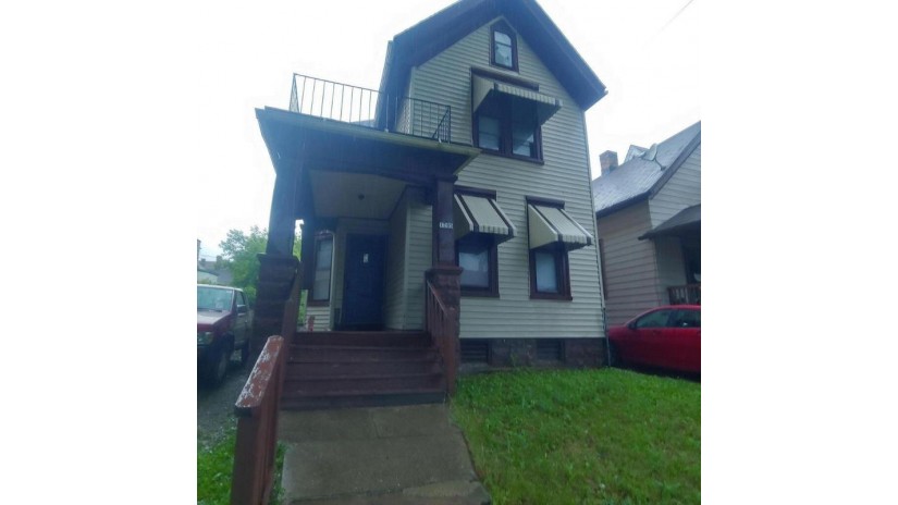 1205 N 25th St Milwaukee, WI 53205 by Modern MilwauKey Real Estate LLC $65,000