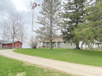 W12677 Olden Road, Ripon, WI 54971