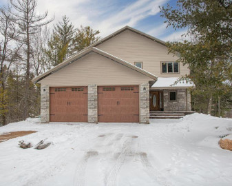 8066 Blue Jay Rd, Lake Tomahawk, WI 54539