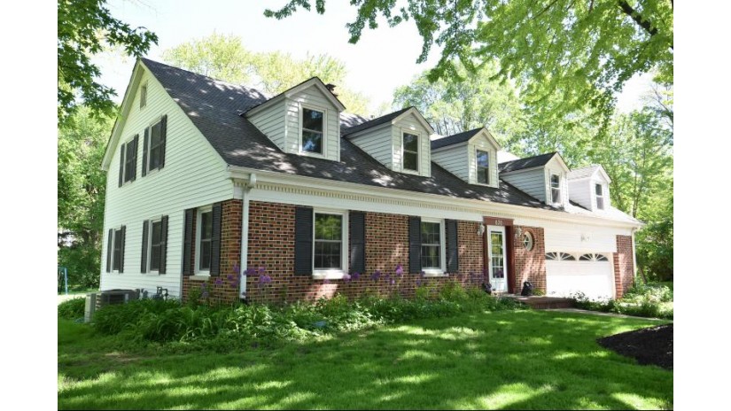 630 W Apple Tree Rd Glendale, WI 53217 by Berkshire Hathaway HomeServices Metro Realty-Racin $549,900