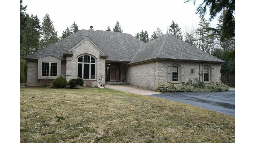 522 Beechwood Dr Cedarburg, WI 53012 by Realty Executives Integrity~Cedarburg $575,000