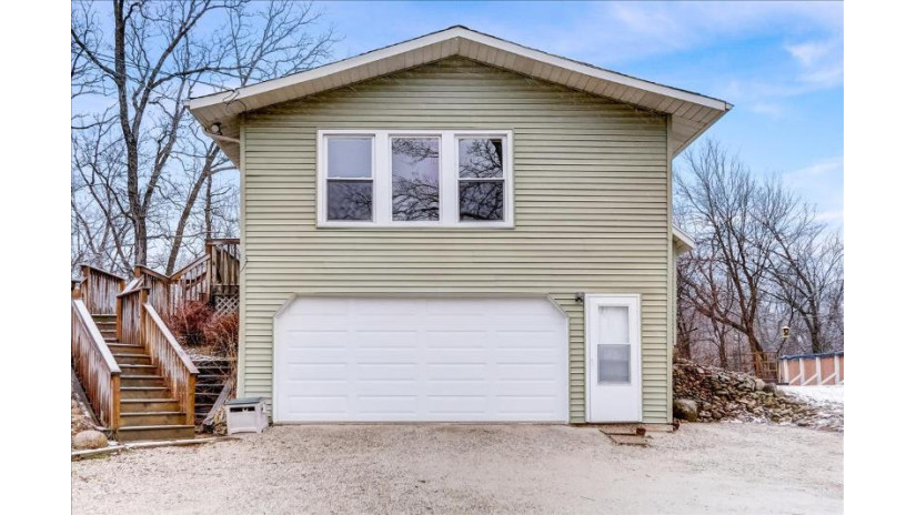 8020 Ridgeway Dr Burlington, WI 53105 by EXP Realty LLC-West Allis $350,000