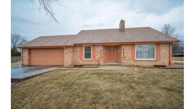 12640 W Wilbur Dr New Berlin, WI 53151 by EXP Realty, LLC~MKE $425,000