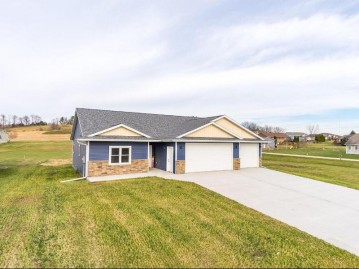 21572 Somerset Downs Ln, Galesville, WI 54630