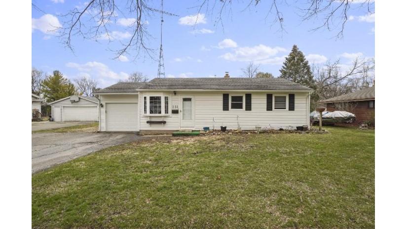 231 W 2nd Ave Elkhorn, WI 53121 by RE/MAX Plaza $189,900