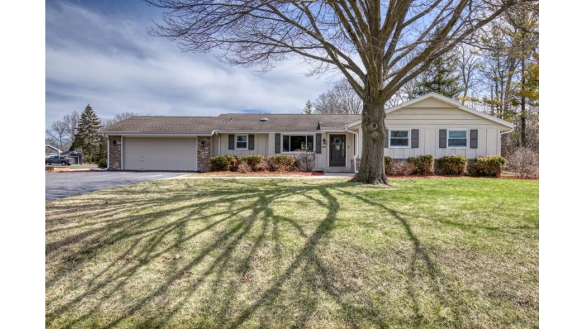 1992 S Woodshire Dr New Berlin, WI 53151 by The Wisconsin Real Estate Group $369,900