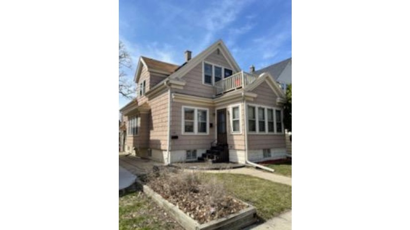 1541 S 72nd St West Allis, WI 53214 by Realty Executives Integrity~Brookfield $185,000