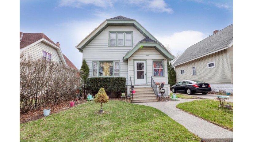 3208 S 9th St Milwaukee, WI 53215 by reThought Real Estate $149,900