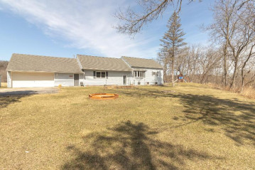 N1805 Hilltop Rd, Bergen, WI 54658