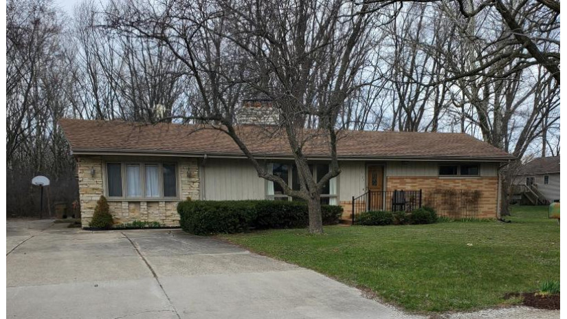 1122 92nd Pl Pleasant Prairie, WI 53158 by EXP Realty, LLC~MKE $249,900